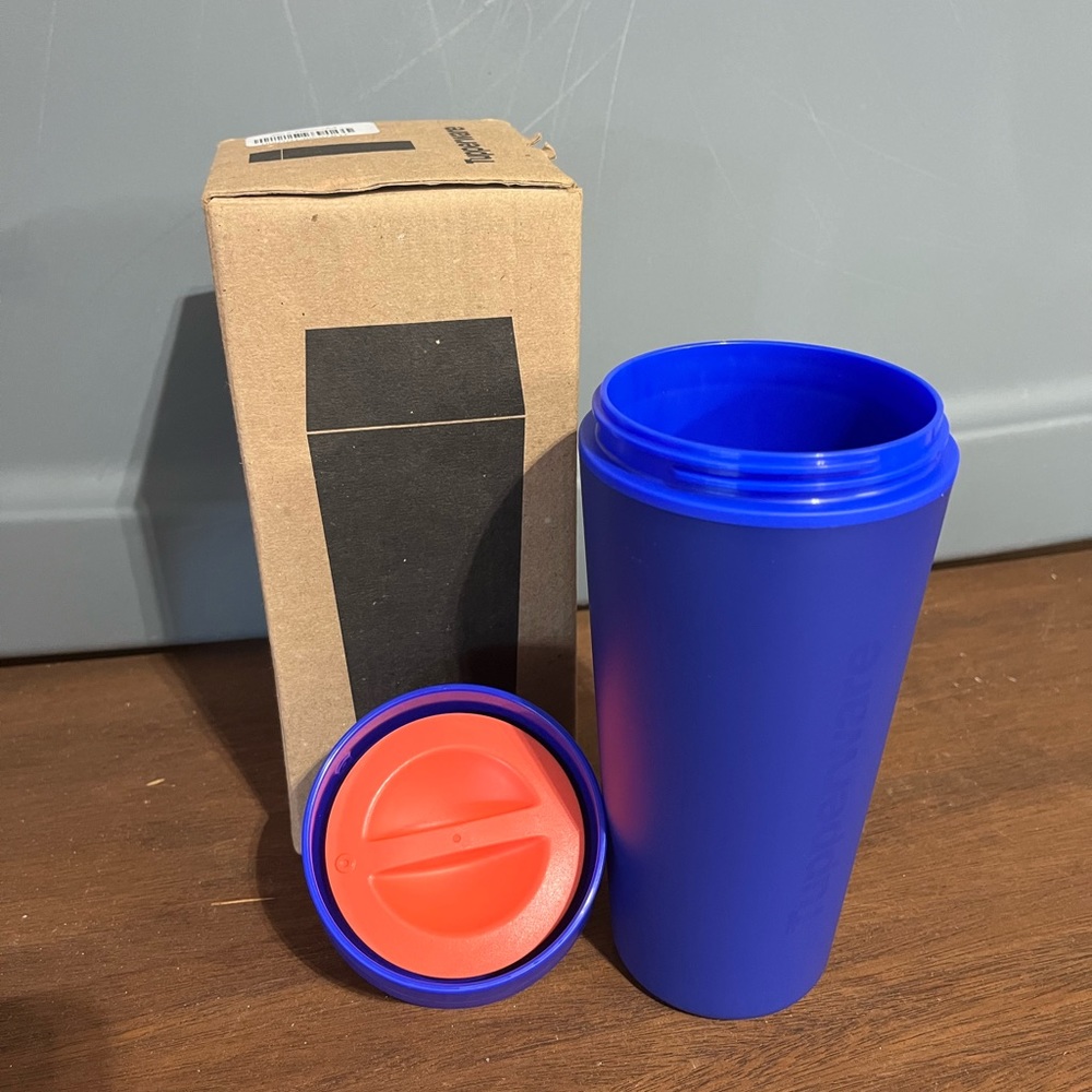 It’s brand new Tupperware Large insulated Commuted Mug.
